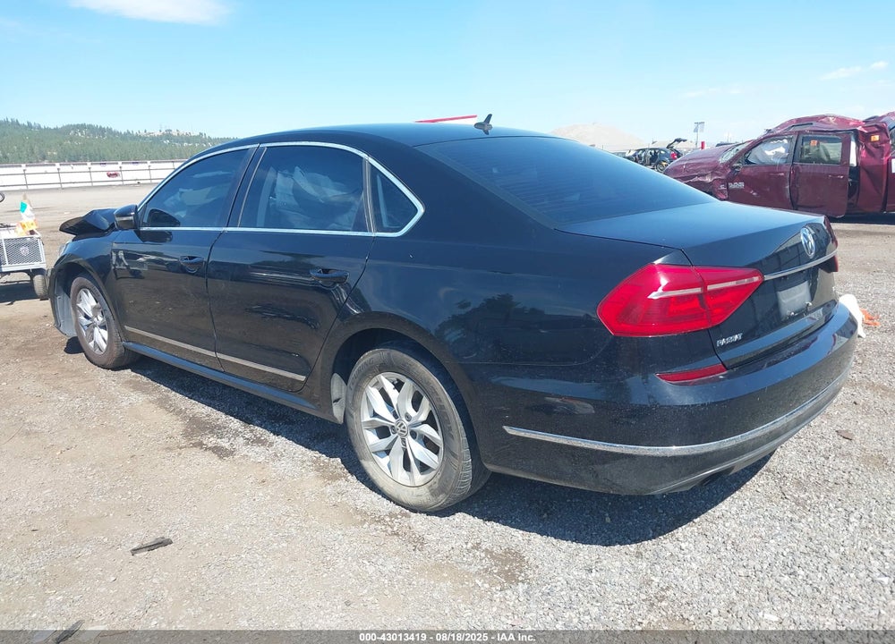 2016 VOLKSWAGEN PASSAT VIN: 1VWAT7A39GC049829