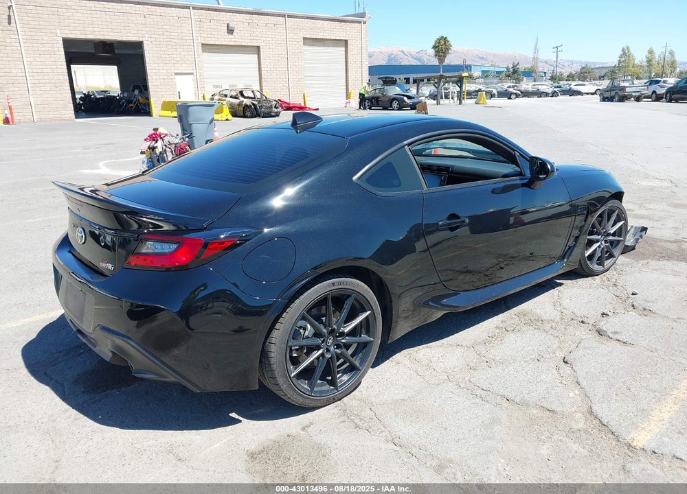 2024 TOYOTA GR86 PREMIUM VIN: JF1ZNBE17R9760883