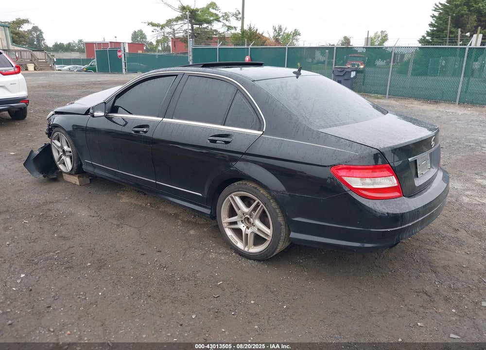 2009 MERCEDES-BENZ C 300 LUXURY/SPORT VIN: WDDGF54X39R082760