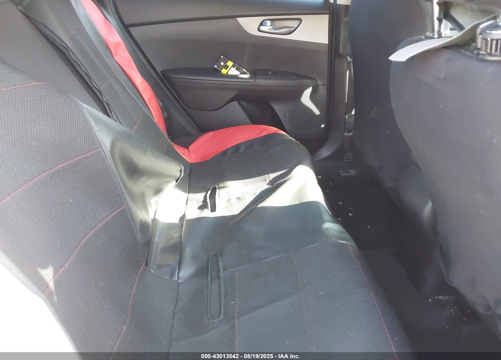 2021 KIA FORTE VIN: 3KPF24AD3ME273248