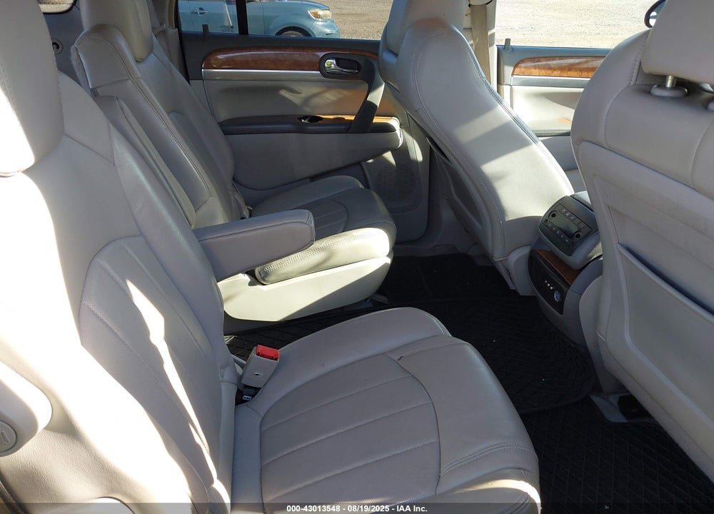 2010 BUICK ENCLAVE VIN: 5GALVBEDXAJ117023