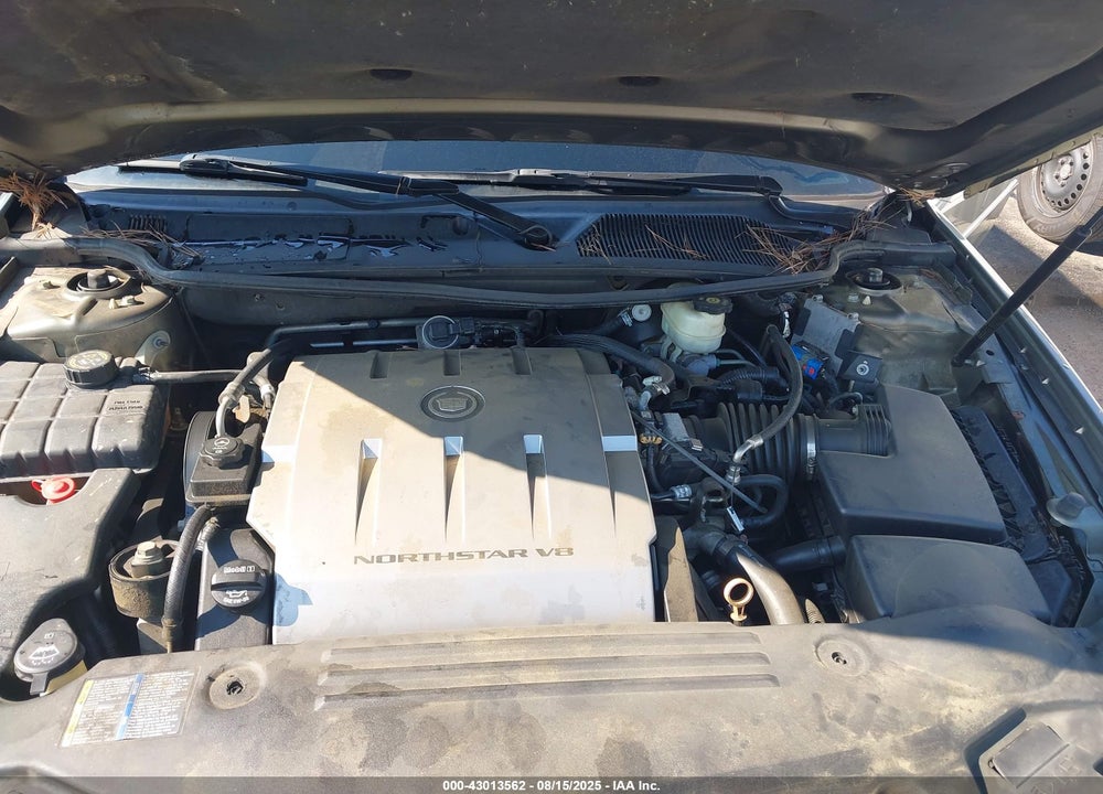 2011 CADILLAC DTS LUXURY COLLECTION VIN: 1G6KD5E68BU105990