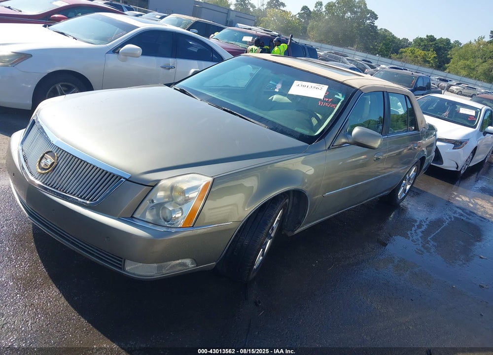 2011 CADILLAC DTS LUXURY COLLECTION VIN: 1G6KD5E68BU105990
