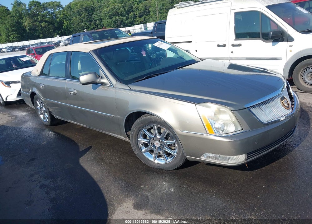 2011 CADILLAC DTS LUXURY COLLECTION VIN: 1G6KD5E68BU105990