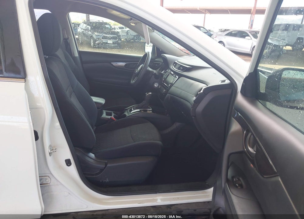 2019 NISSAN ROGUE VIN: 5N1AT2MT0KC783572