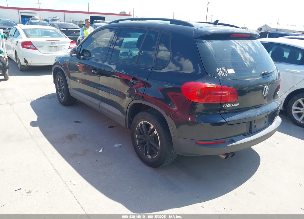 2015 VOLKSWAGEN TIGUAN VIN: WVGAV7AX5FW611282