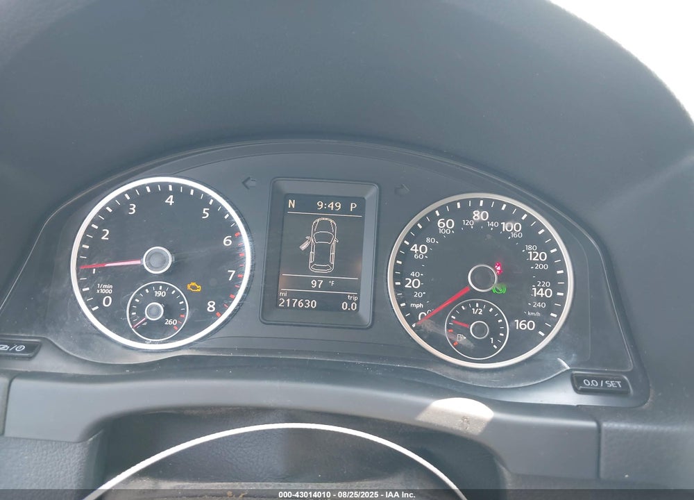 2015 VOLKSWAGEN TIGUAN VIN: WVGAV7AX5FW611282