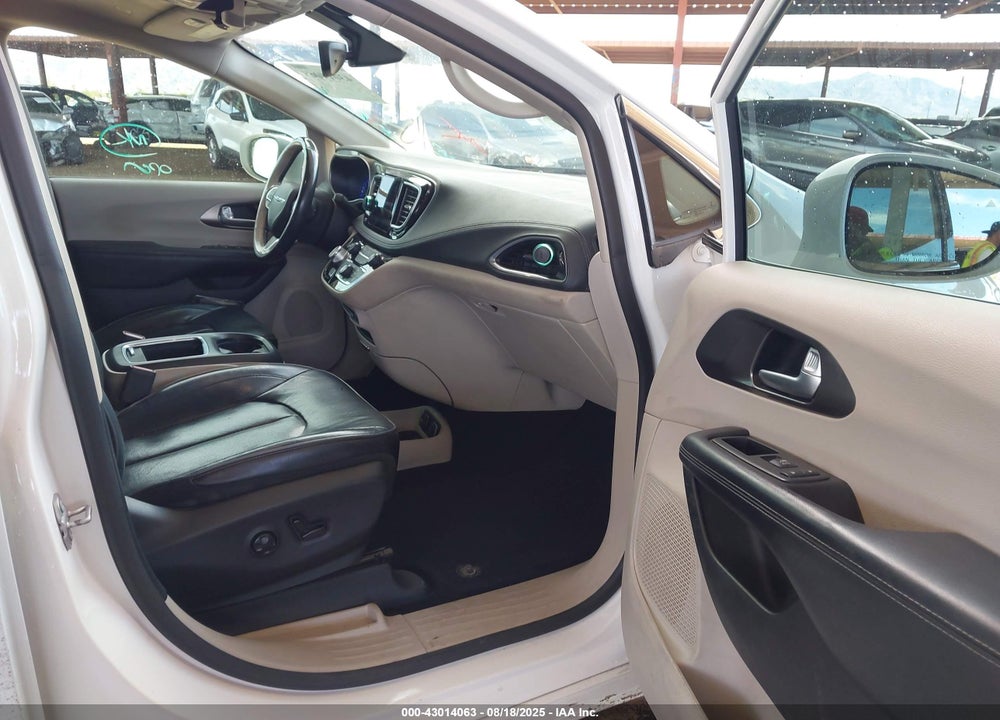 2018 CHRYSLER PACIFICA LIMITED VIN: 2C4RC1GG0JR185438