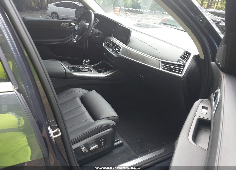 2020 BMW X7 VIN: 5UXCW2C03L9B75203