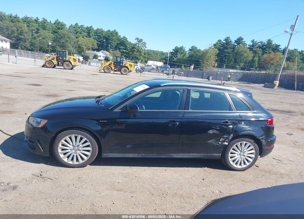 2016 AUDI A3 E-TRON VIN: WAUUPBFF7GA095632