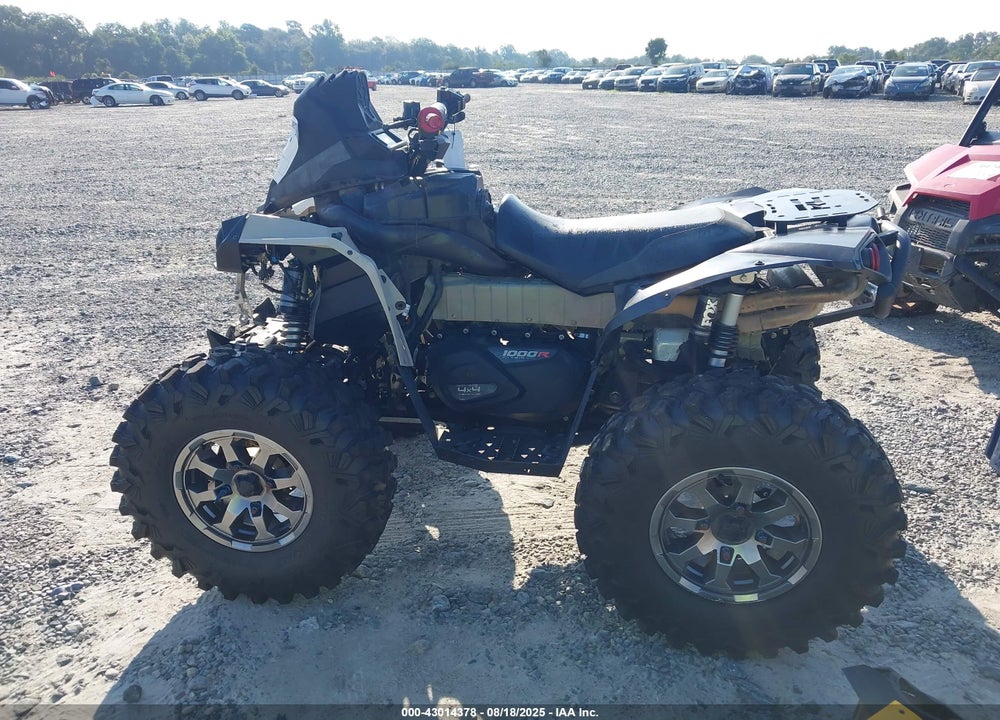 2022 CAN-AM RENEGADE X MR 1000R VIN: 3JBMWAX4XNJ001633