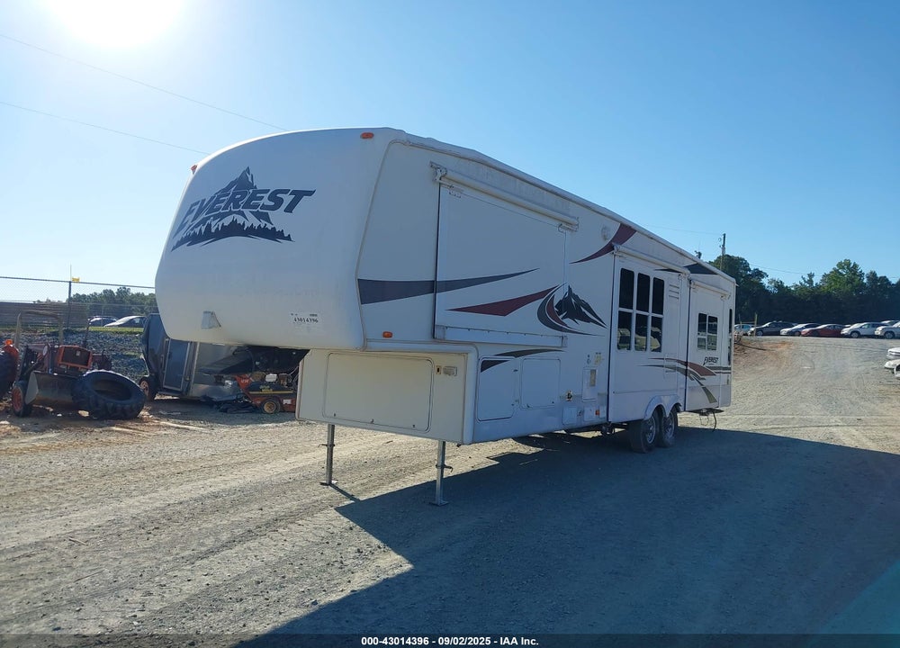 2004 KEYSTONE EVEREST VIN: 4YDF364244H482315