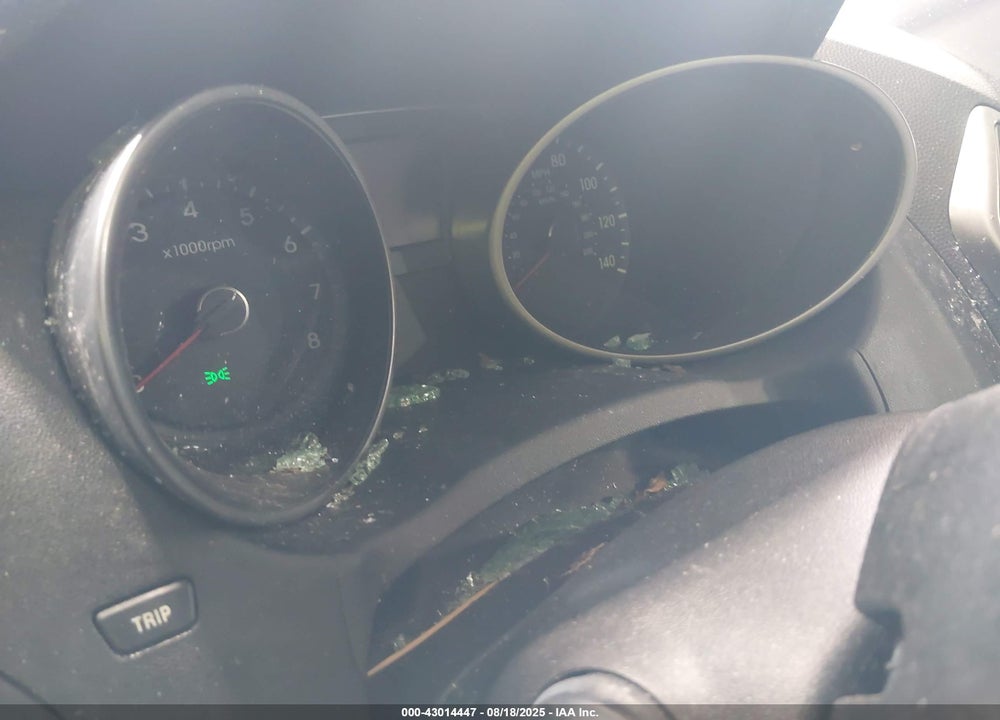 2012 HYUNDAI TUCSON VIN: KM8JU3AC7CU388341
