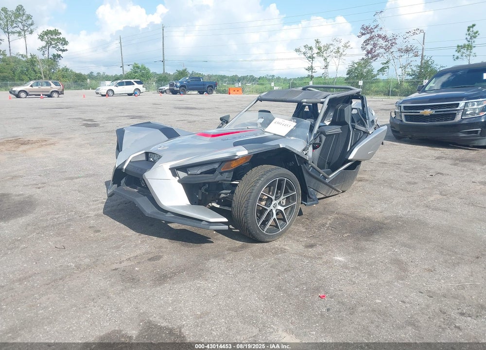 2016 POLARIS SLINGSHOT SL VIN: 57XAAPFA0G7115541
