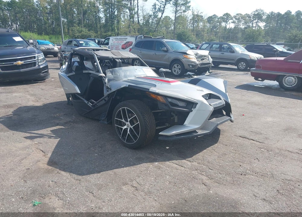 2016 POLARIS SLINGSHOT SL VIN: 57XAAPFA0G7115541