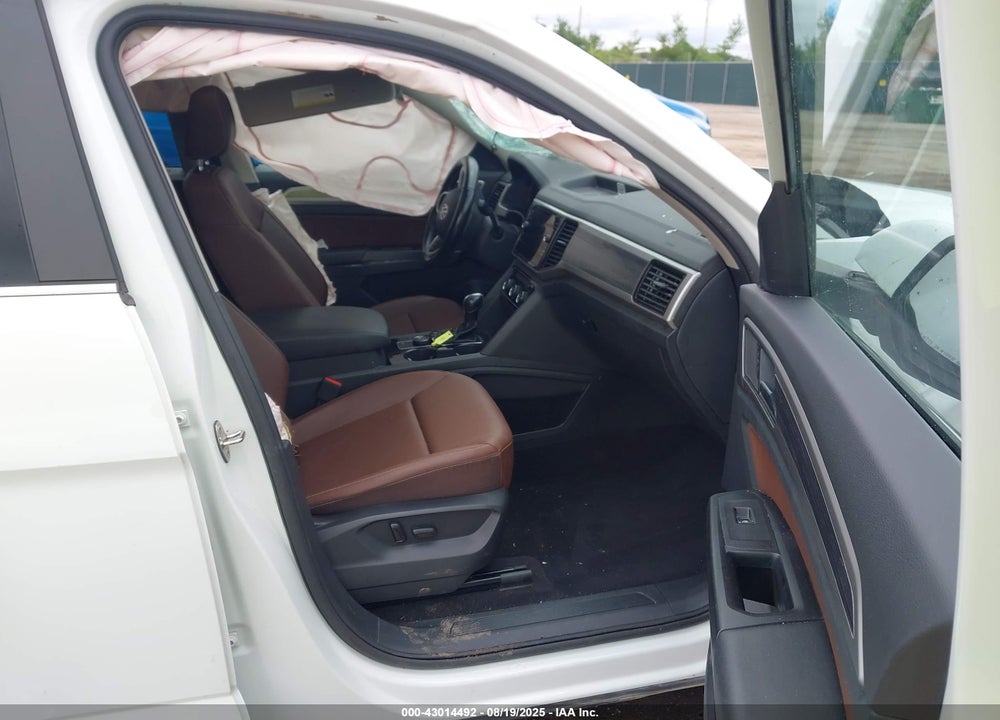 2021 VOLKSWAGEN ATLAS VIN: 1V2BR2CA8MC516947