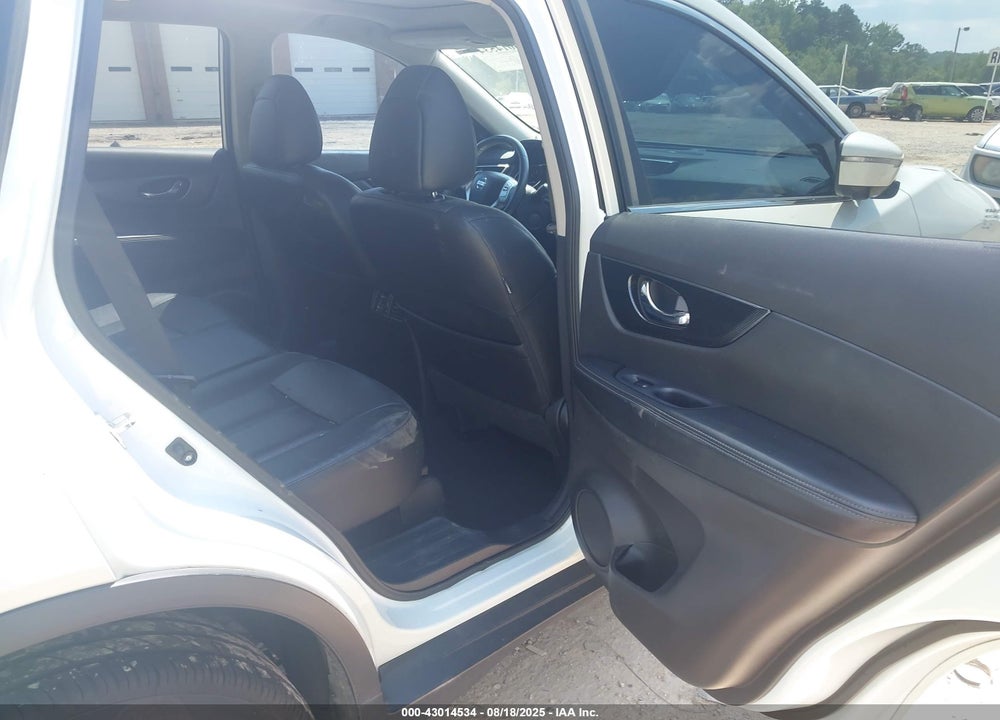 2015 NISSAN ROGUE SL VIN: 5N1AT2MV7FC799842