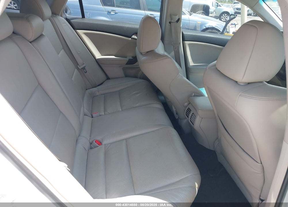 2012 ACURA TSX 2.4 VIN: JH4CW2H65CC000710