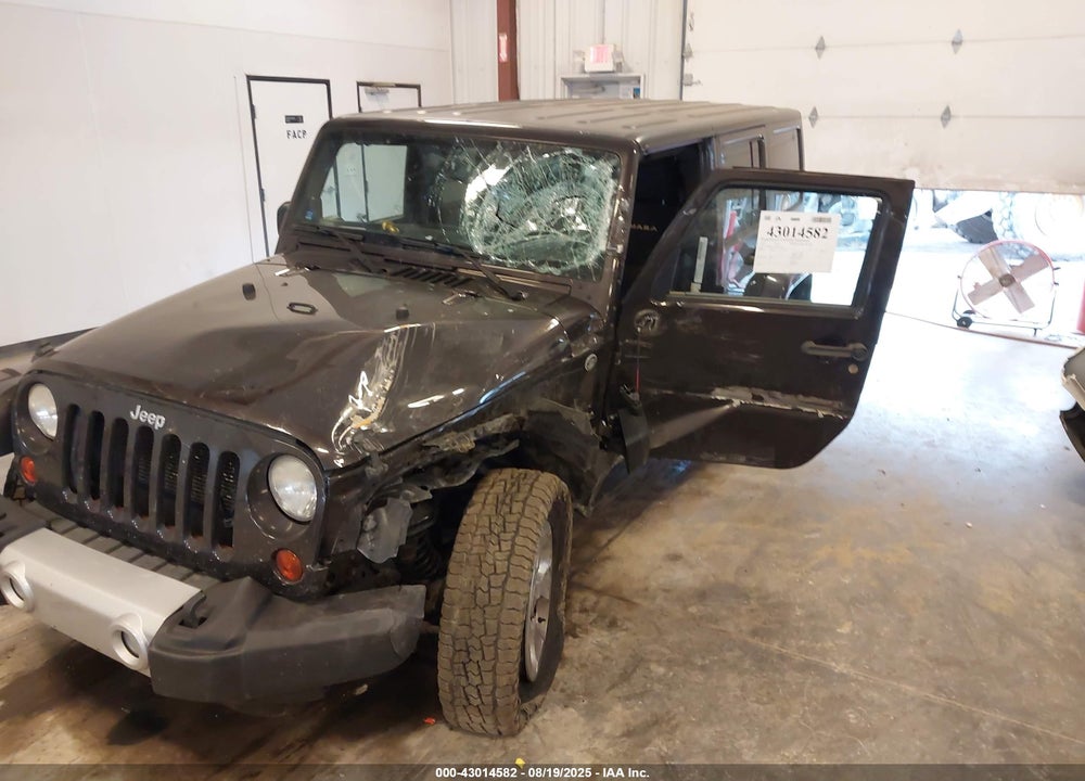 2013 JEEP WRANGLER UNLIMITED SAHARA VIN: 1C4BJWEGXDL665376