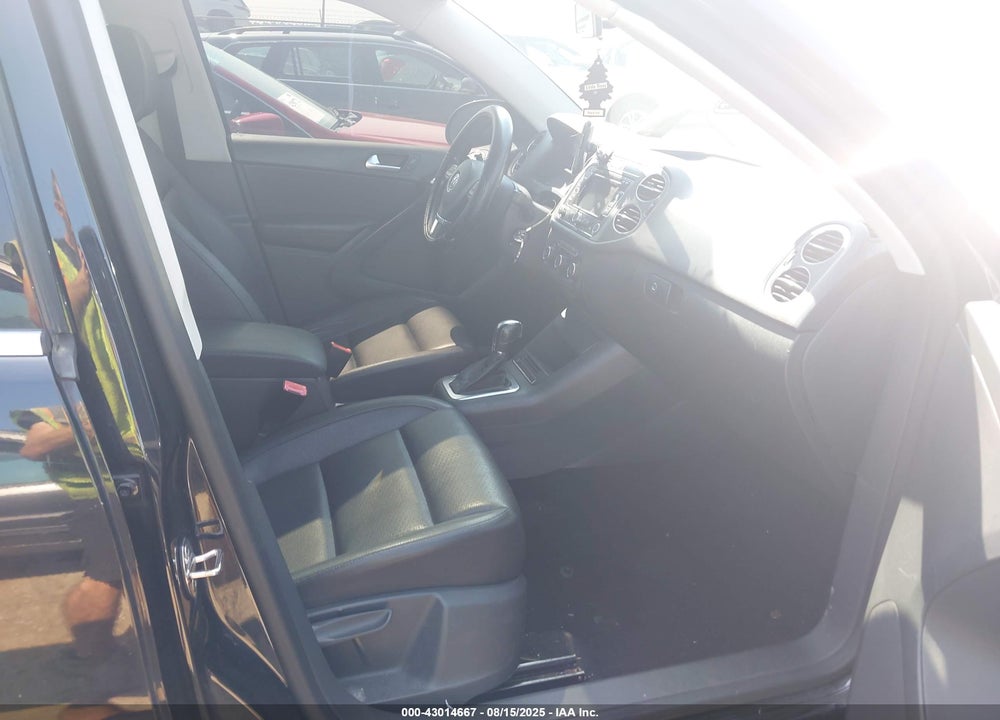 2012 VOLKSWAGEN TIGUAN SE VIN: WVGBV7AX6CW545387