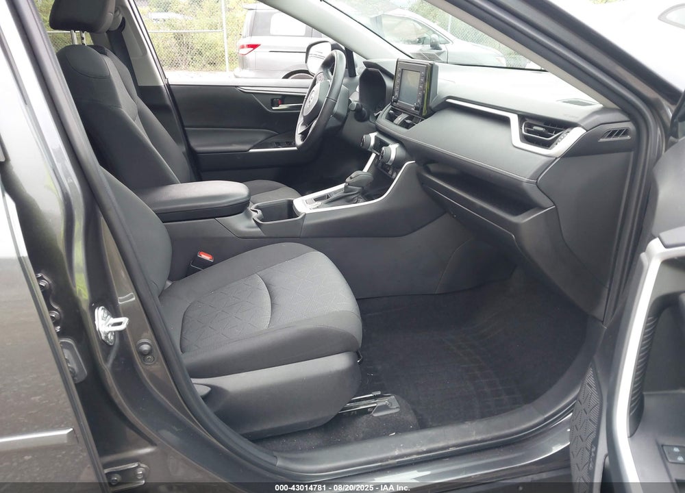 2022 TOYOTA RAV4 VIN: 2T3P1RFV1NC292622