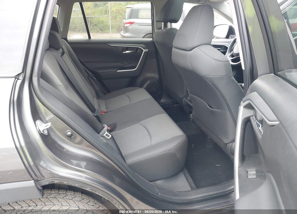 2022 TOYOTA RAV4 VIN: 2T3P1RFV1NC292622