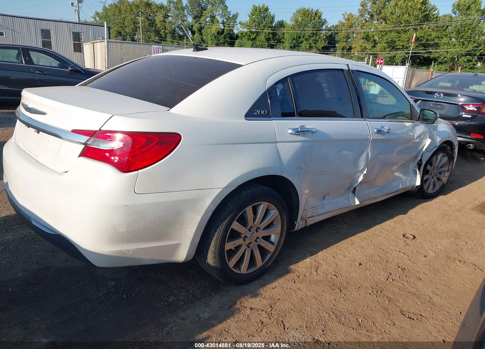 2013 CHRYSLER 200 VIN: 1C3CCBCG0DN744154