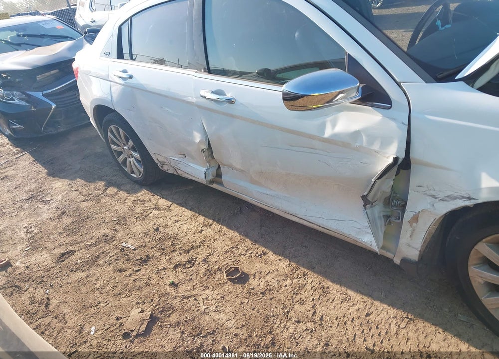 2013 CHRYSLER 200 VIN: 1C3CCBCG0DN744154