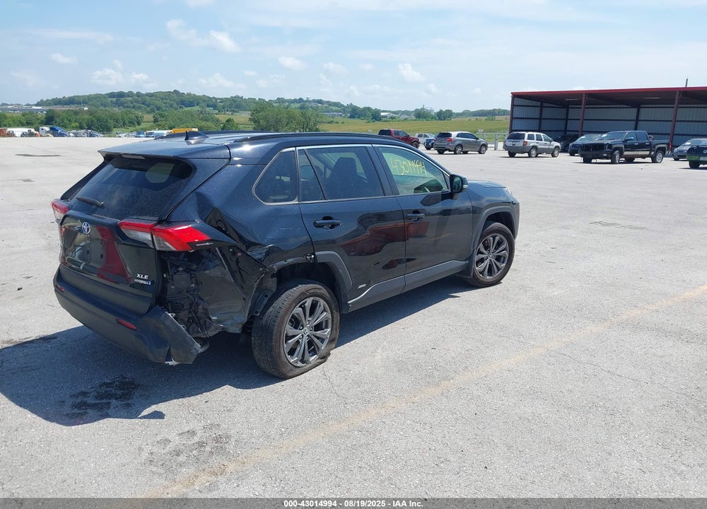 2022 TOYOTA RAV4 HYBRID XLE PREMIUM VIN: JTMB6RFV6NJ018454
