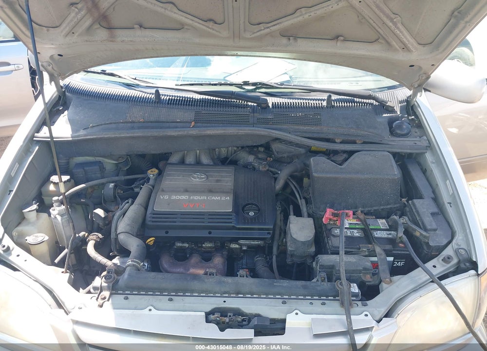 2001 TOYOTA SIENNA XLE VIN: 4T3ZF13C61U370965