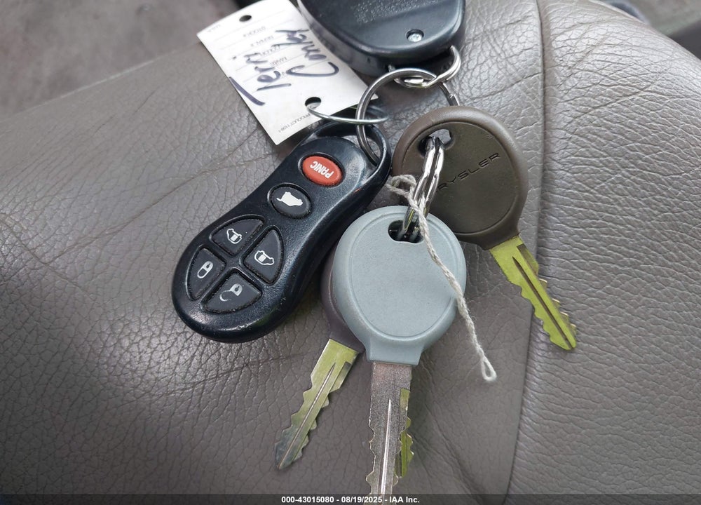 2001 CHRYSLER TOWN & COUNTRY LXI VIN: 2C8GP54L61R249873