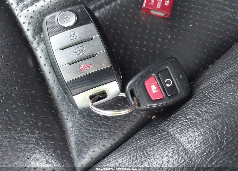 2015 KIA SORENTO SX V6 VIN: 5XYKWDA70FG636169