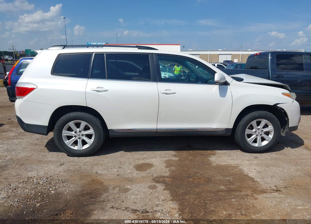 2012 TOYOTA HIGHLANDER VIN: 5TDBK3EH8CS130855
