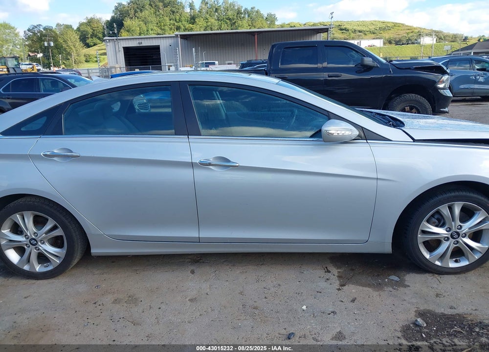 2011 HYUNDAI SONATA VIN: 5NPEC4AC7BH001262