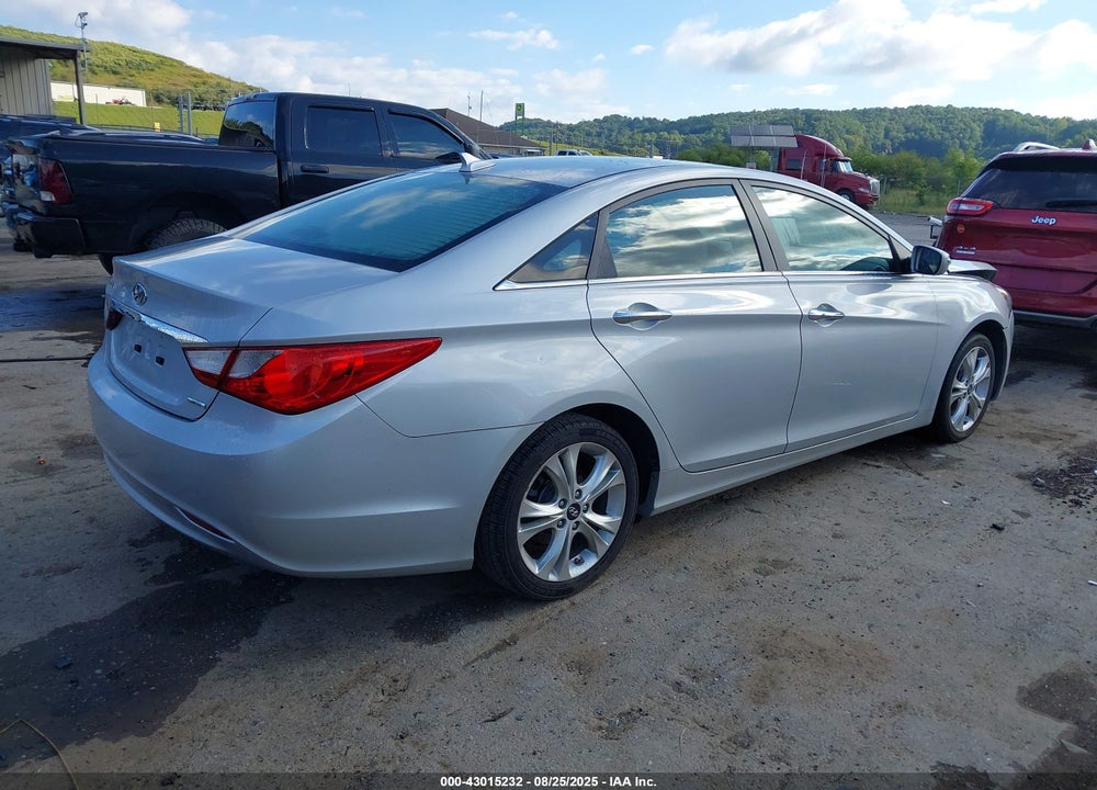 2011 HYUNDAI SONATA VIN: 5NPEC4AC7BH001262