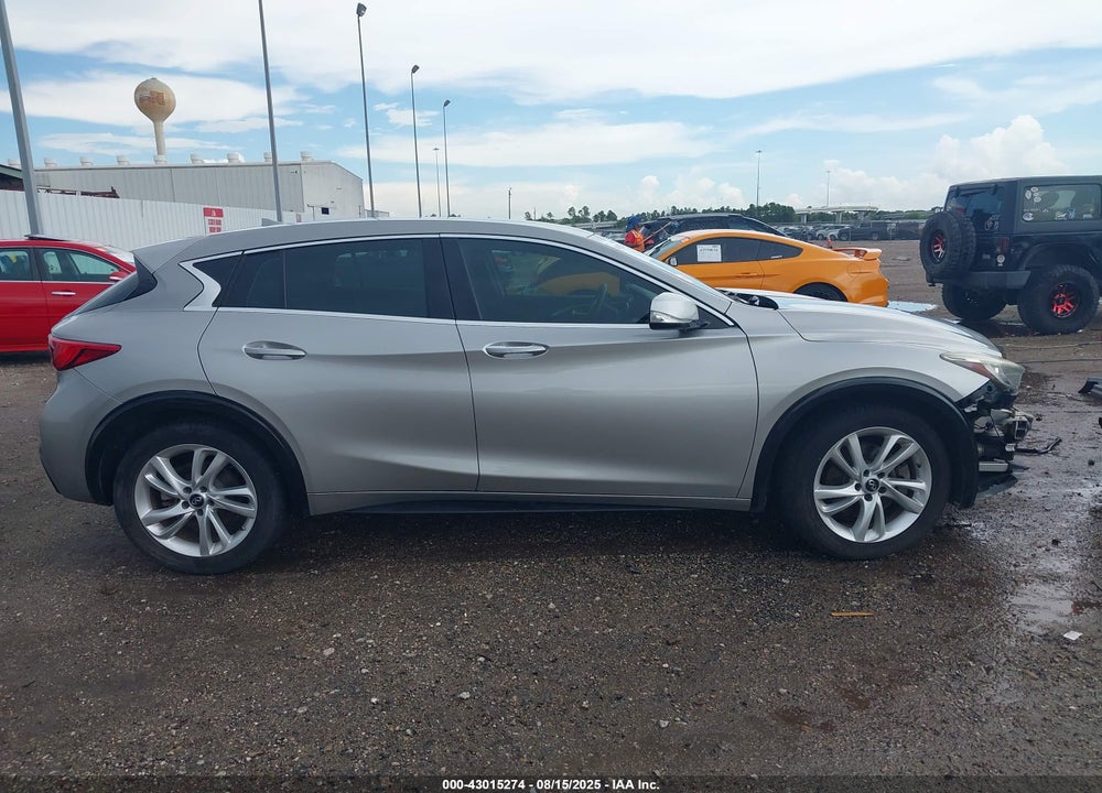 2017 INFINITI QX30 VIN: SJKCH5CP9HA034310