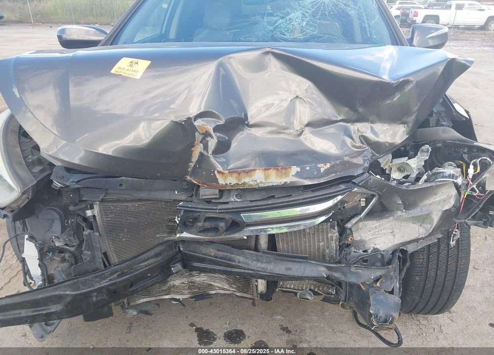 2013 HYUNDAI SANTA FE VIN: 5XYZU3LAXDG112354