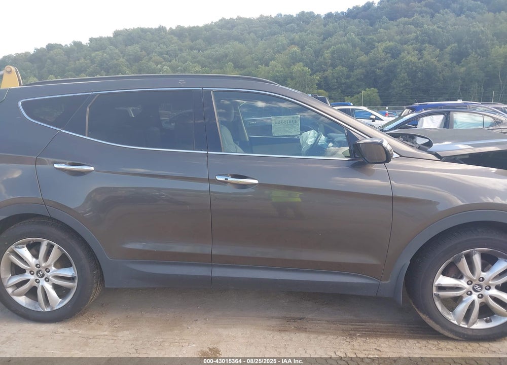 2013 HYUNDAI SANTA FE VIN: 5XYZU3LAXDG112354