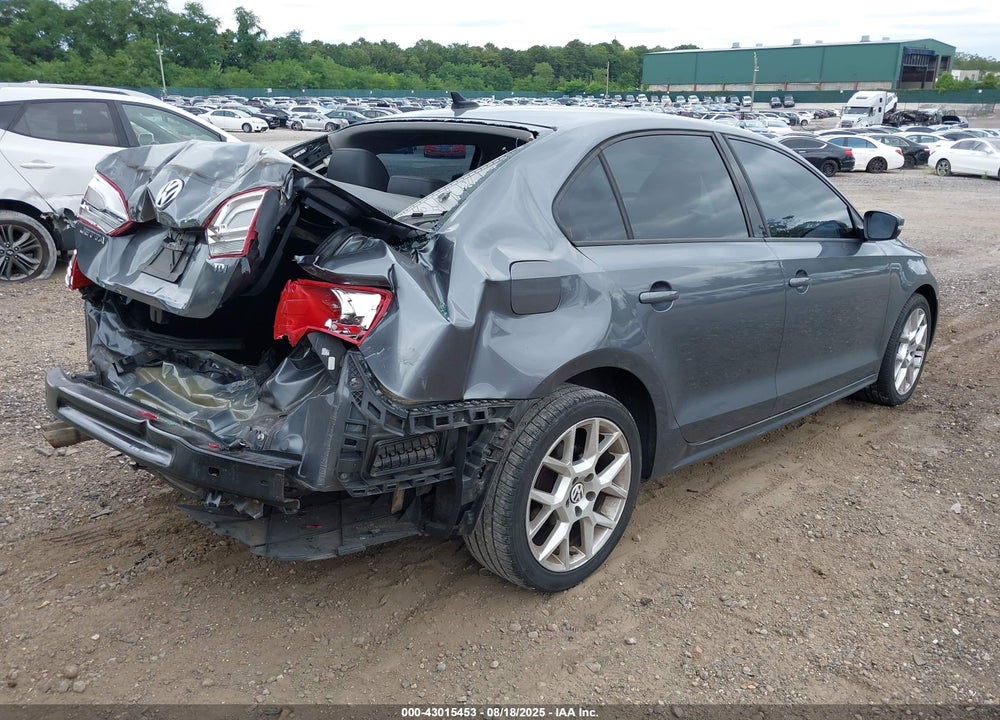 2011 VOLKSWAGEN JETTA VIN: 3VWLL7AJ3BM081724
