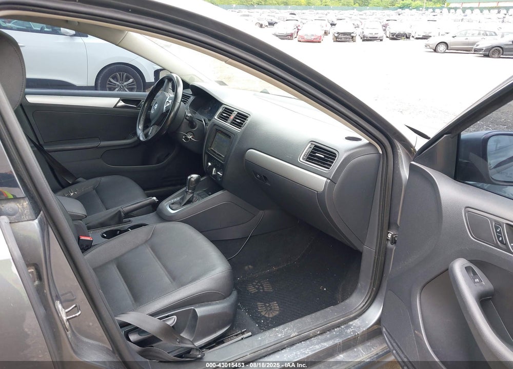 2011 VOLKSWAGEN JETTA VIN: 3VWLL7AJ3BM081724