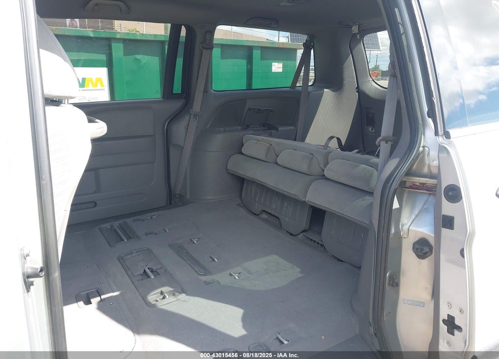2010 HONDA ODYSSEY LX VIN: 5FNRL3H26AB025087