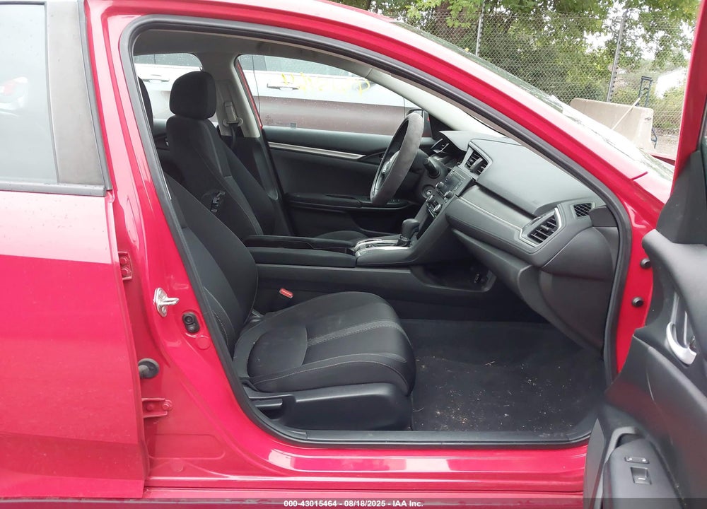 2018 HONDA CIVIC LX VIN: 2HGFC2F58JH517593