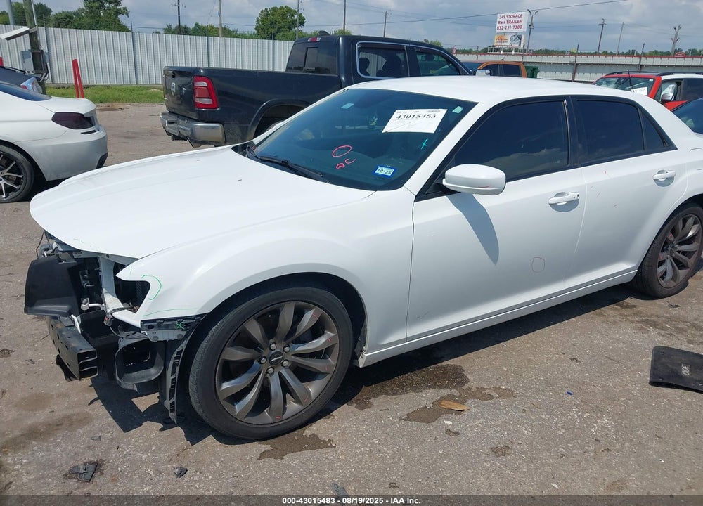 2014 CHRYSLER 300 VIN: 2C3CCABT3EH276200