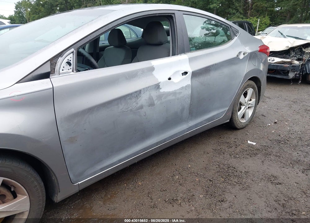 2012 HYUNDAI ELANTRA VIN: KMHDH4AE2CU208417