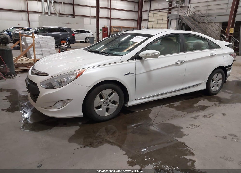 2012 HYUNDAI SONATA HYBRID VIN: KMHEC4A46CA040485