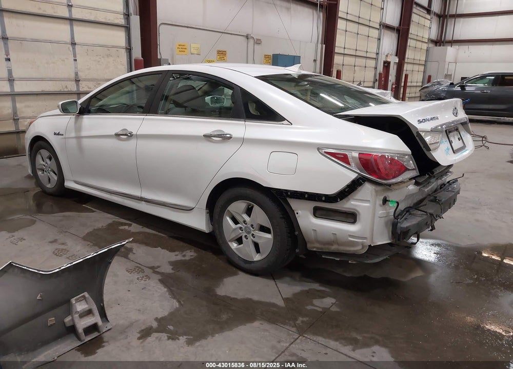 2012 HYUNDAI SONATA HYBRID VIN: KMHEC4A46CA040485