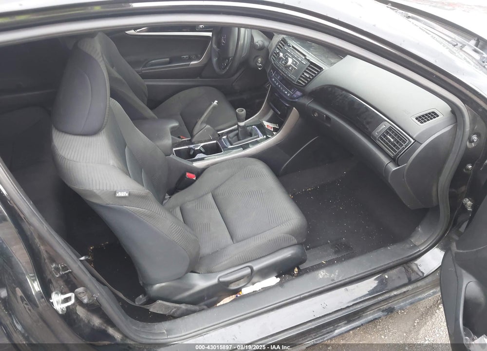 2017 HONDA ACCORD VIN: 1HGCT1A34HA009343