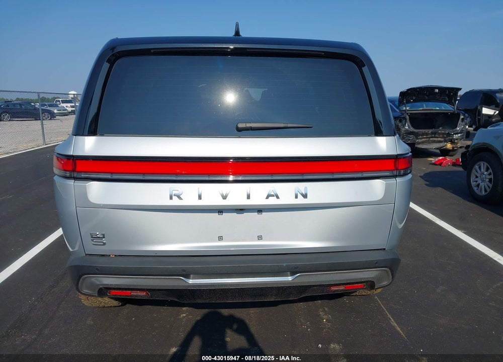 2025 RIVIAN R1S ADVENTURE DUAL MOTOR LARGE PACK/ADVENTURE DUAL MOTOR MAX PACK VIN: 7PDSGBBA3SN053392