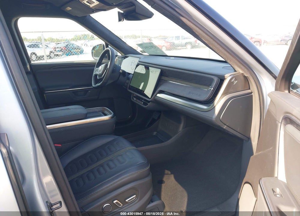 2025 RIVIAN R1S ADVENTURE DUAL MOTOR LARGE PACK/ADVENTURE DUAL MOTOR MAX PACK VIN: 7PDSGBBA3SN053392