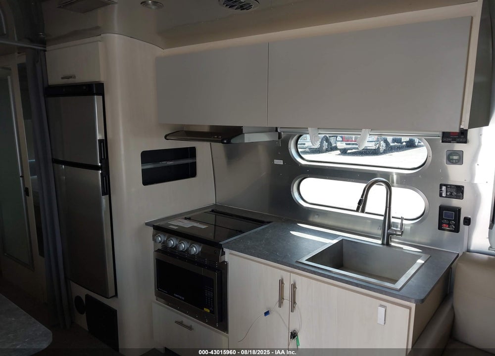 2023 AIRSTREAM OTHER VIN: 1STJ9YM20PJ562927
